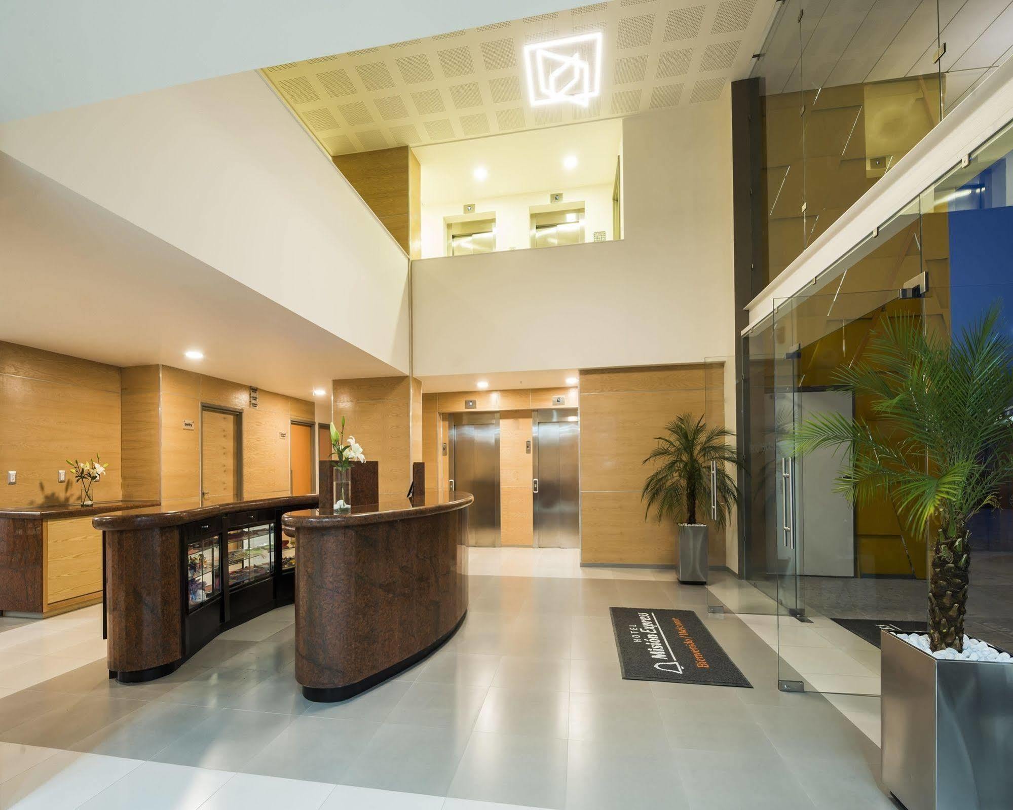 Mision Express Queretaro Hotel Luaran gambar